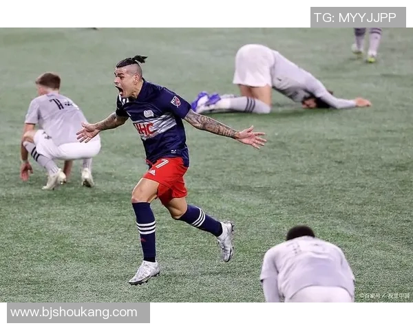 芝加哥火焰与新英格兰革命的激烈对决展现足球魅力与激情 芝加哥火焰与新英格兰革命的激烈对决展现足球魅力与激情